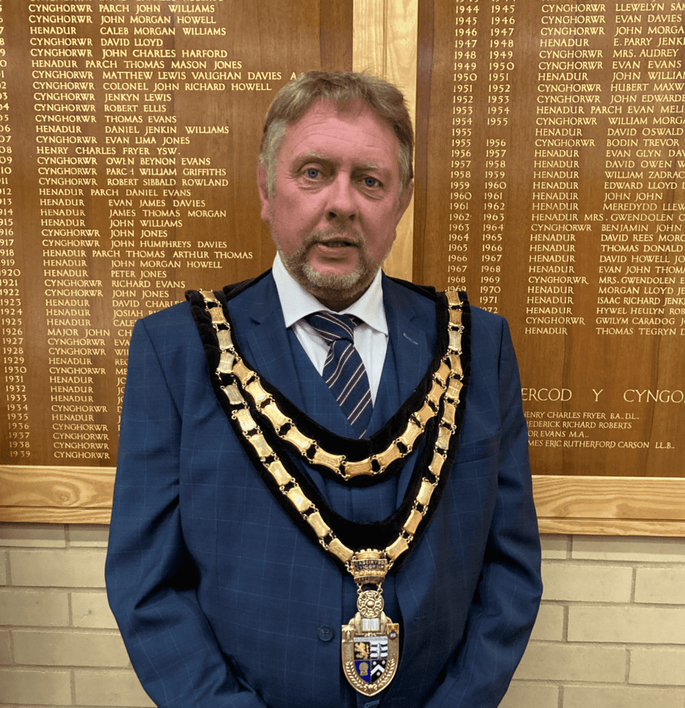 Cyng Ifan Davies Cadeirydd CSC Cllr Ifan Davies CCC Chairman