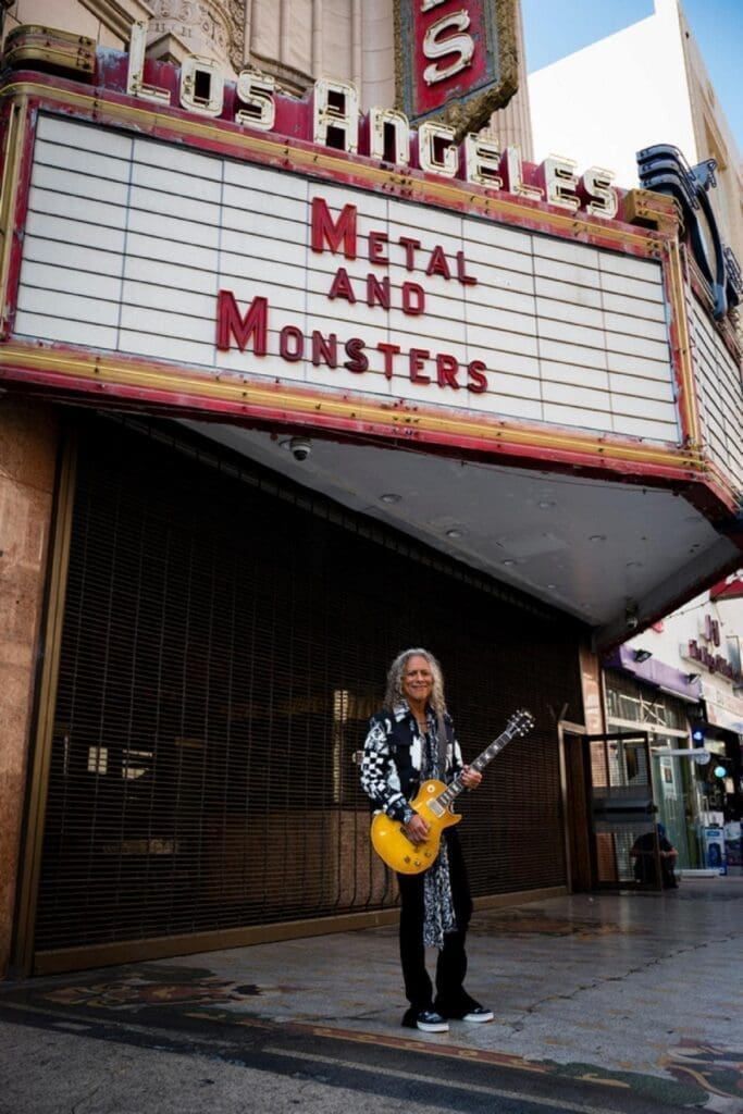 1 Andrew Stuart v1 Kirk Hammett on Gibson TV Metal and Monsters min