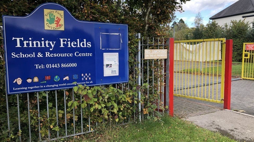 TrinityFieldsSignNew min