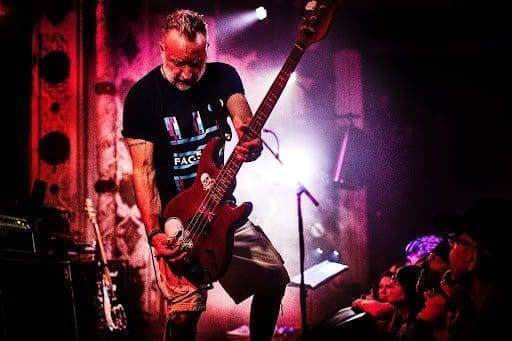 Peter Hook min