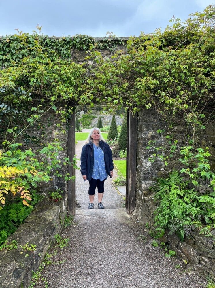 Carol Williams Garddio a Mwy presenter at Aberglasney min